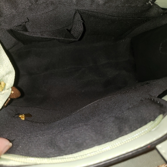 Green Handbag - Picture 5 of 11